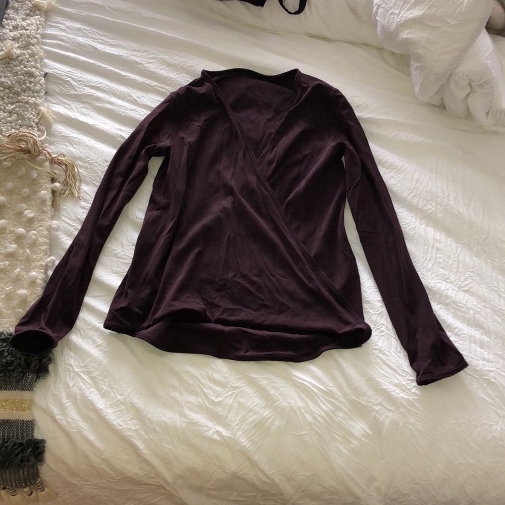 Plum lululemon top